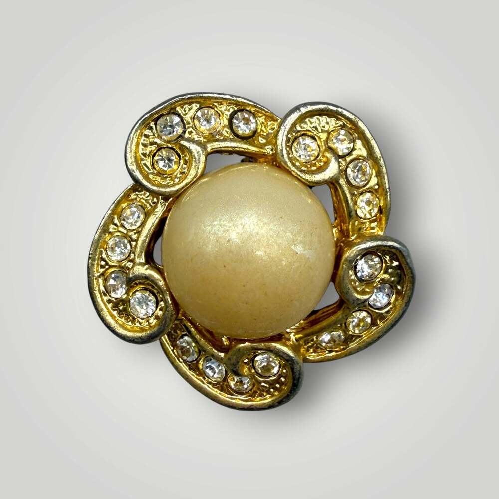 Vintage Faux Pearl Rhinestone Gold Tone Swirl Flower Clip On Earrings - Picture 4 of 7